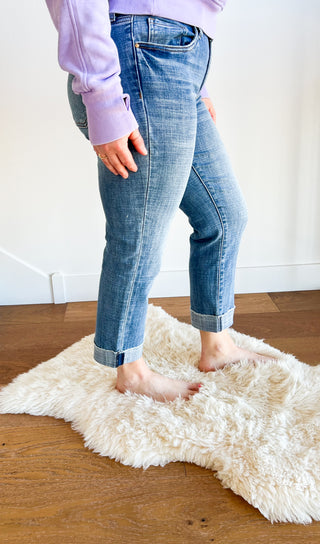Amy Crop Straight Leg Medium Wash