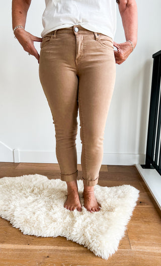 Amy Crop Straight Leg